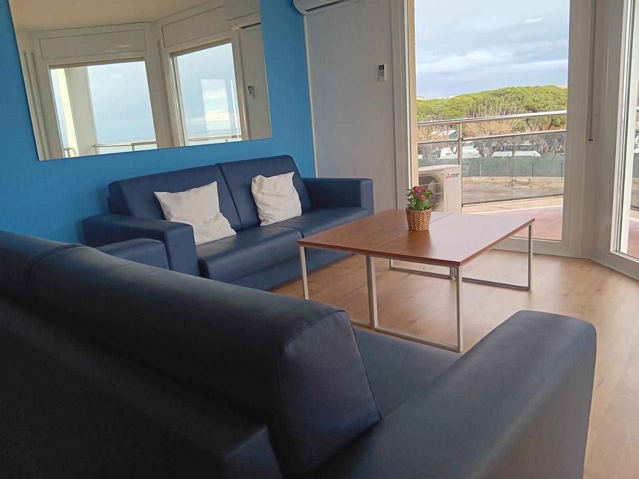 Apartamentos Bon Repos Санта Сузана Екстериор снимка