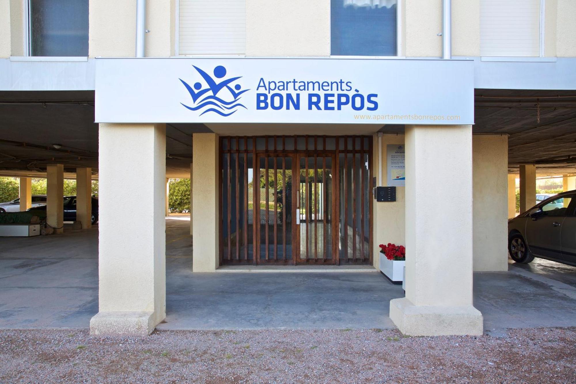 Apartamentos Bon Repos Санта Сузана Екстериор снимка