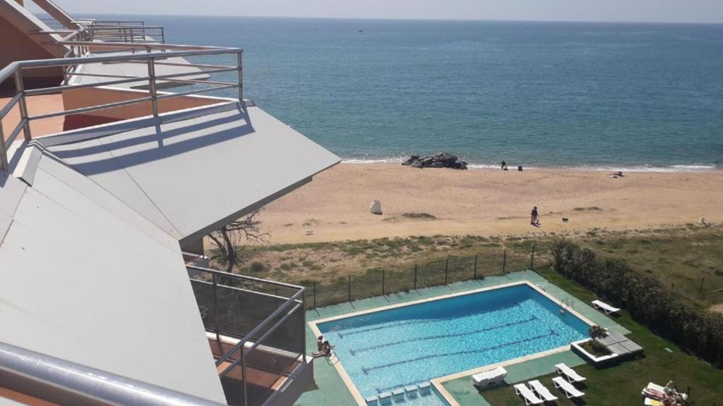 Apartamentos Bon Repos Санта Сузана Екстериор снимка